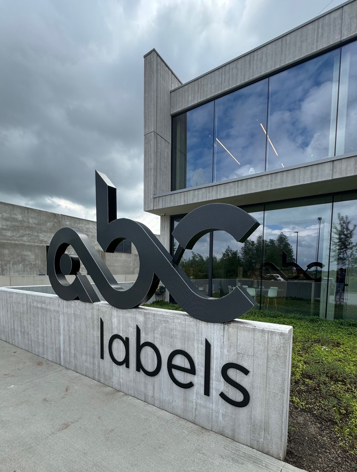 Duurzame energie voor ABC labels met batterijmodule